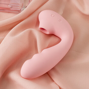 Hot selling vibrating sucking egg